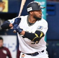 エドワード・オリバレス